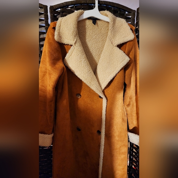 *SELLING THIS LOT OF THESE TWO TRENCH COATS TOGETHER, NOT SELSEPARATELY* - Picture 6 of 8